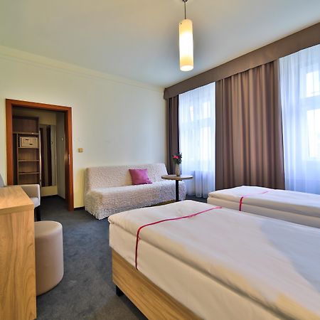 Atlantic Hotel Praga Esterno foto