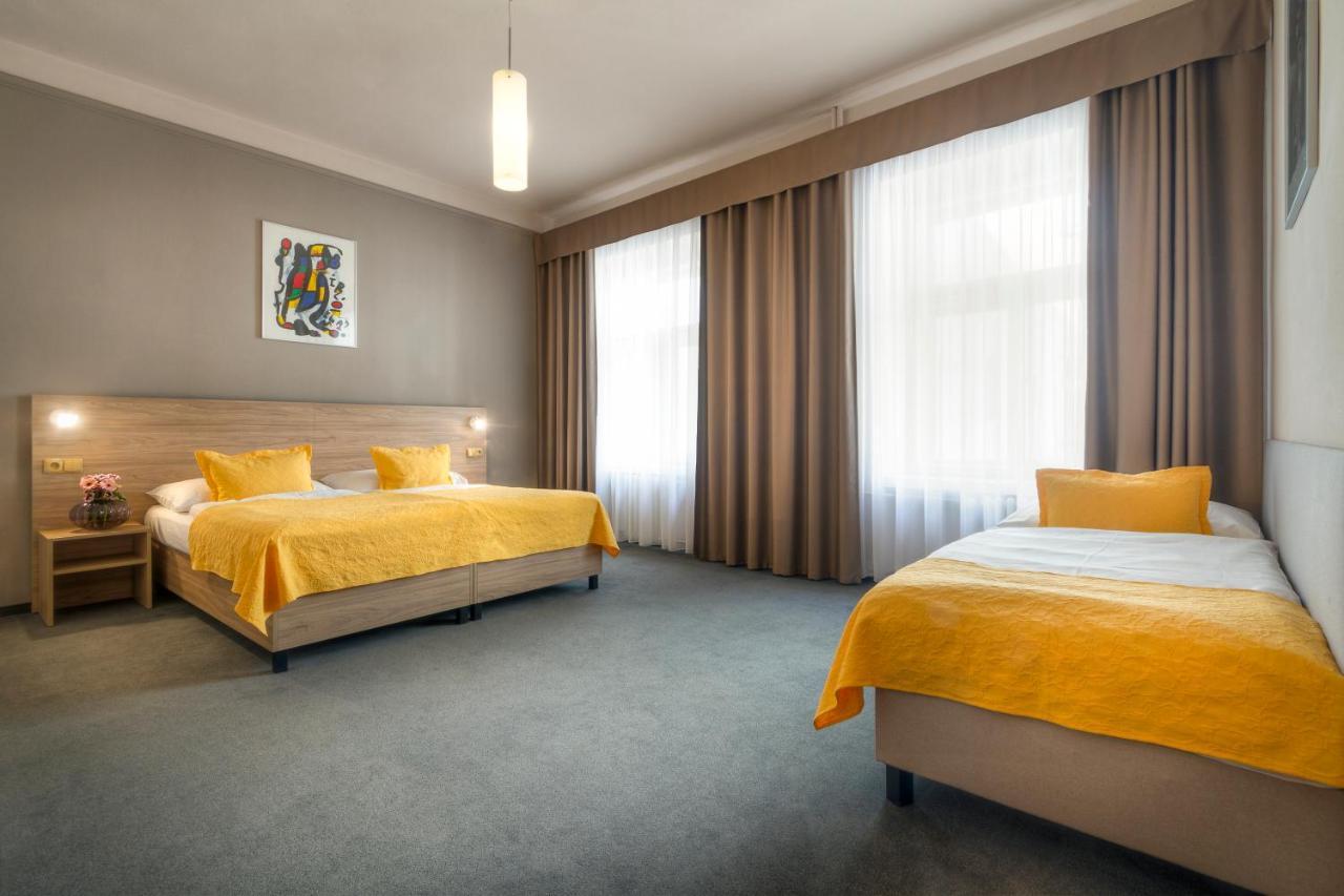 Atlantic Hotel Praga Esterno foto