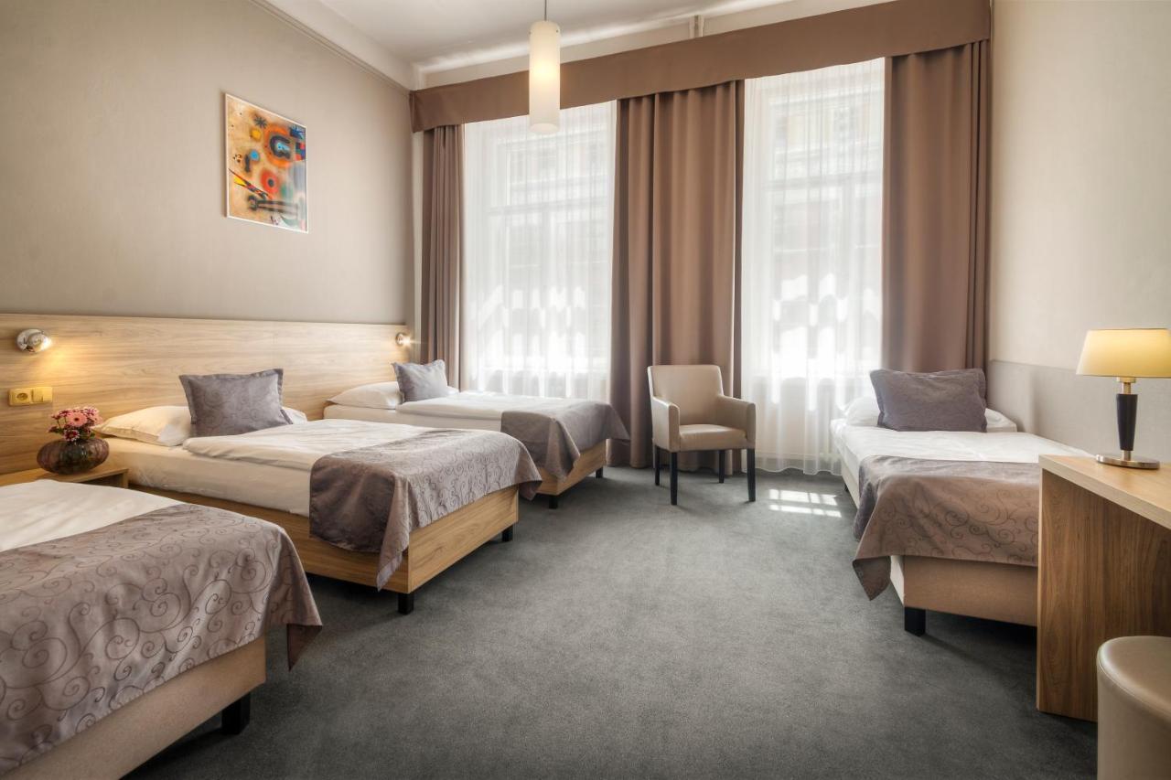 Atlantic Hotel Praga Esterno foto