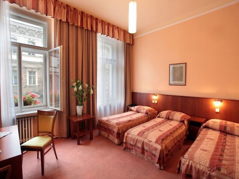 Atlantic Hotel Praga Esterno foto