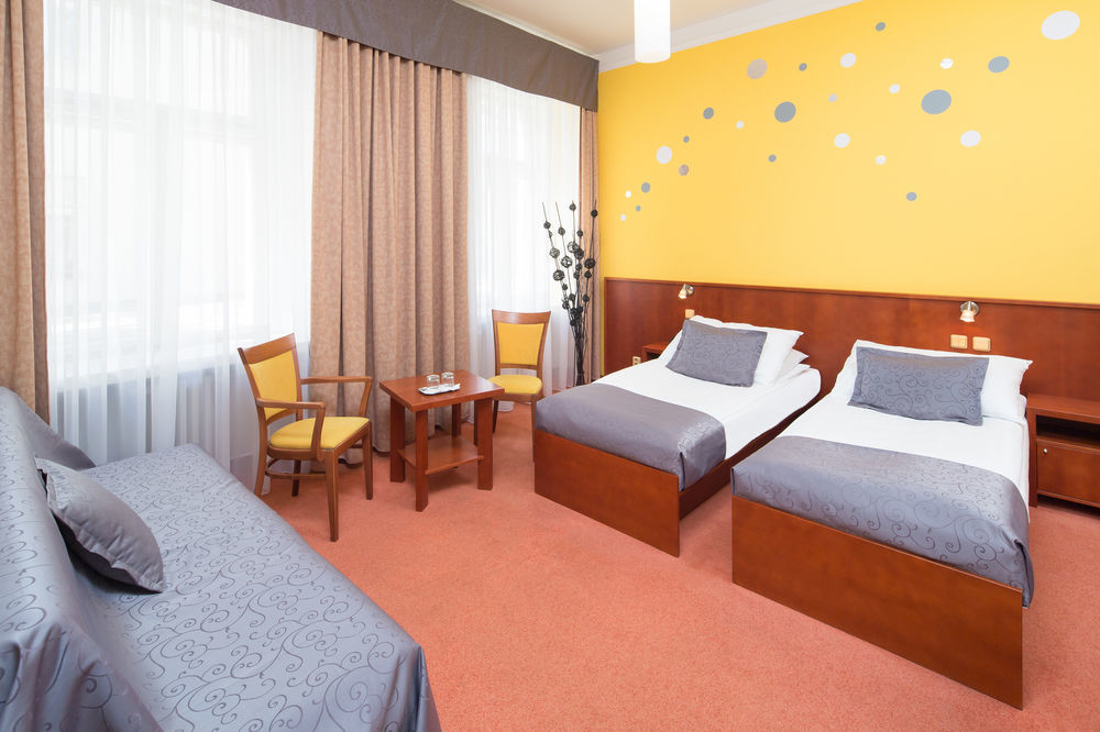 Atlantic Hotel Praga Esterno foto