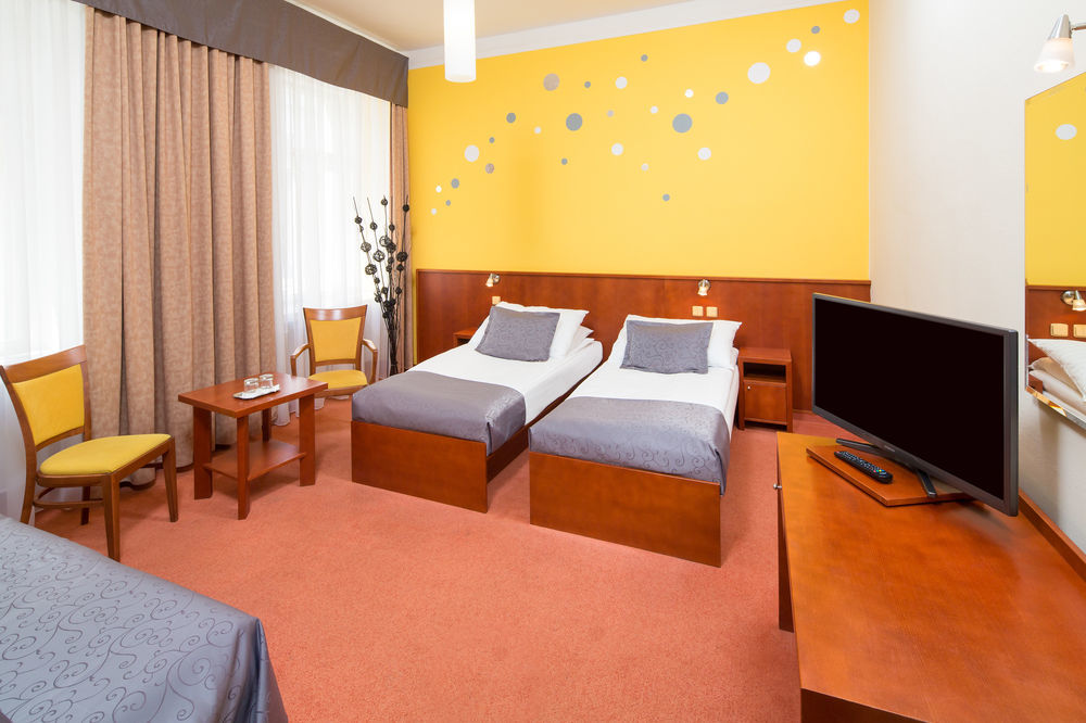 Atlantic Hotel Praga Esterno foto